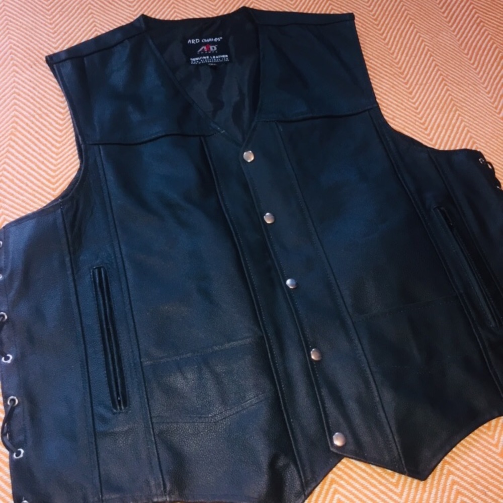 🏍BIKERS VEST-SIZE 4X🏍 GENUINE LEATHER